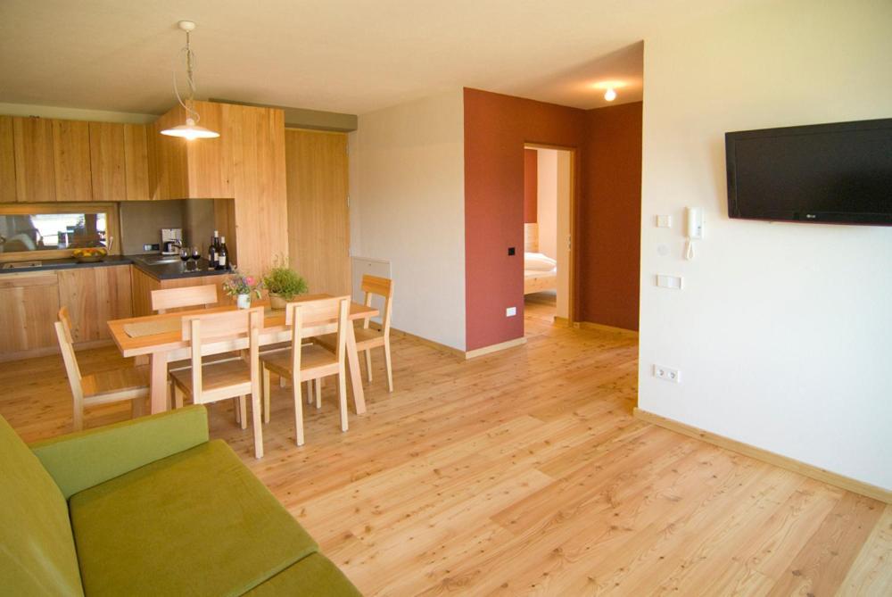 Biobauernhof St. Quirinus Apartment Caldaro Exterior photo